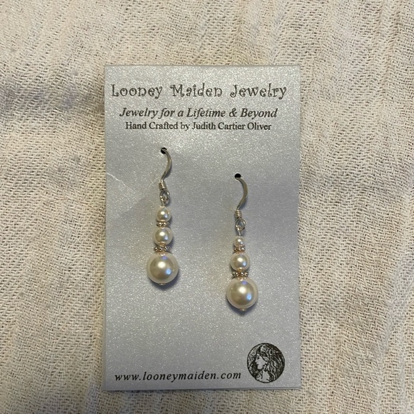 Jewelry - Pearl drop earrings by Looney Maiden